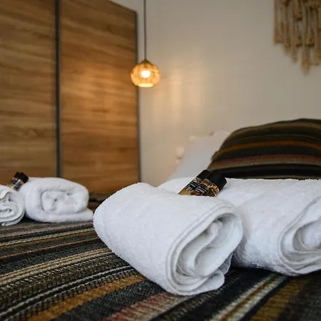 Apartment Deus Apartments_ Athens Airport *