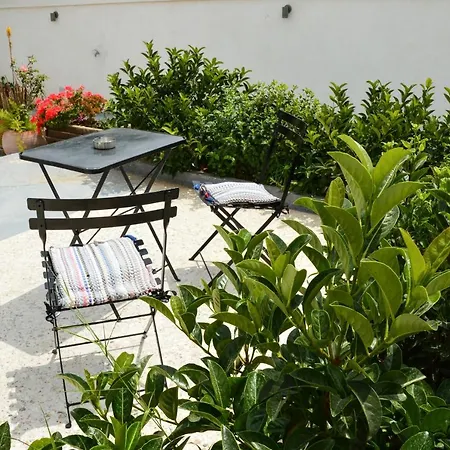 Deus Apartments_ Athens Airport *